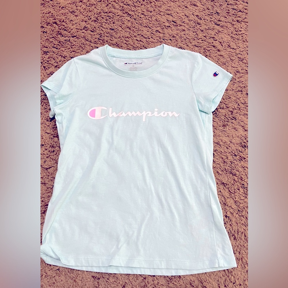 Girls Champion Tee. Like New. Size M.